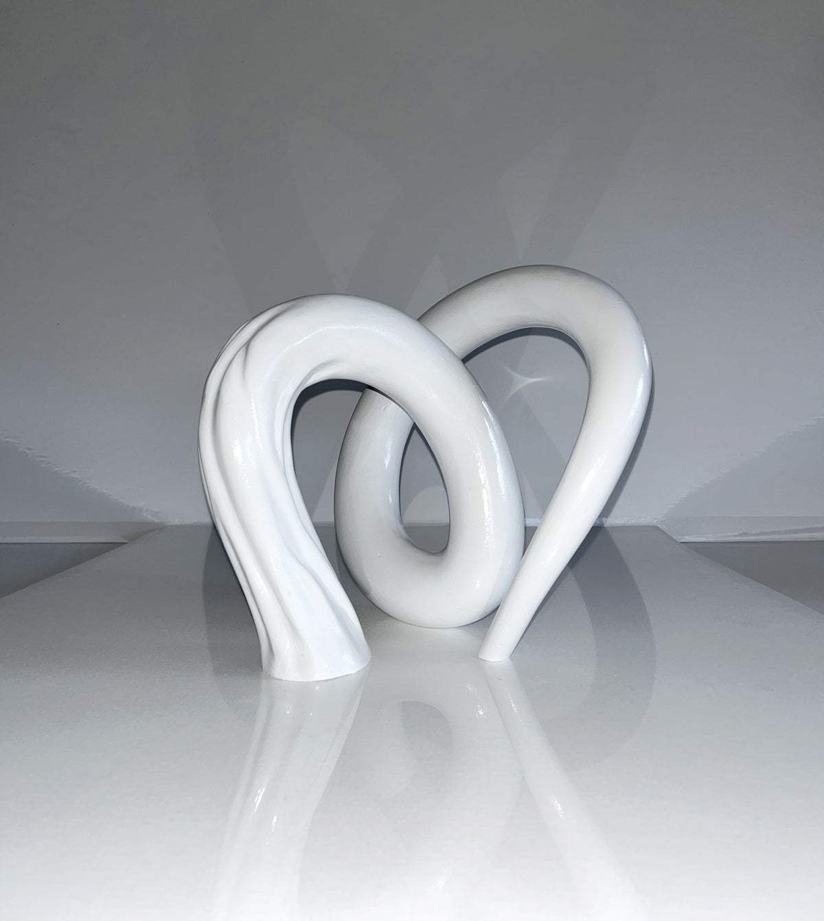 Contorted Glossy White