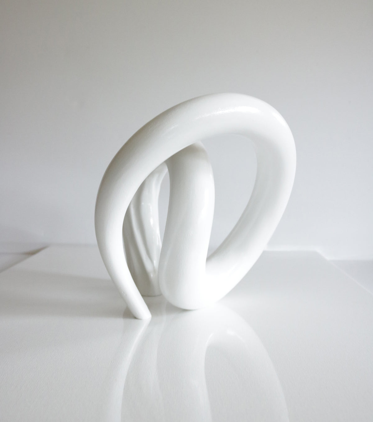 Contorted Glossy White