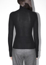 Load image into Gallery viewer, Novanne Jhons - Dabria fine knit organic wool sweater - back